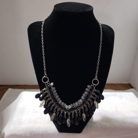 Gorgeous Black, Clear, and White Beaded Silvertone Necklace with Earrings - Picture 3 of 8